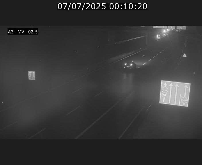 Webcam autoroute A3 au Luxembourg à proximité de la Croix de Gasperich. Vue orientée vers Luxembourg