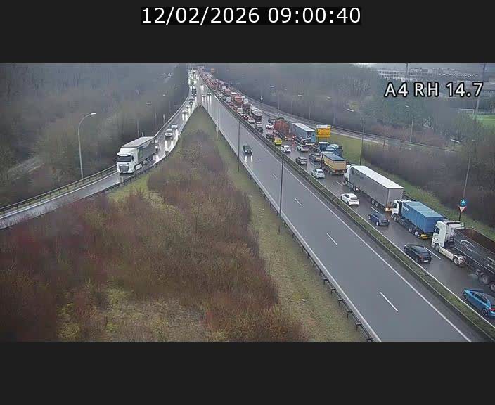Traffic live webcam Luxembourg Jonction Lankelz - A4 - BK 14.7 - direction Luxembourg