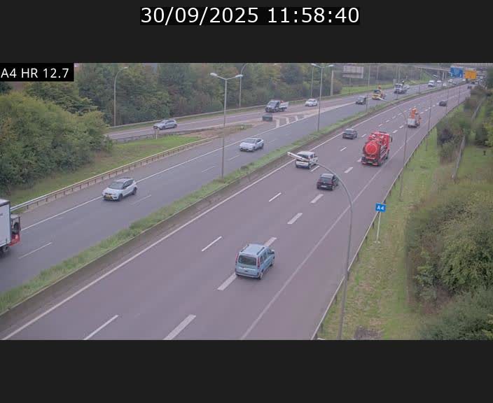 Traffic live webcam Luxembourg Esch sur Alzette - A4 - BK 12.7 - direction Esch-Belval