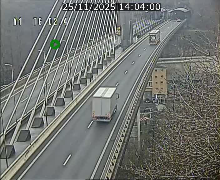 Traffic live webcam Luxembourg Sandweiler - A1 direction Luxembourg-ville - BK 2.4