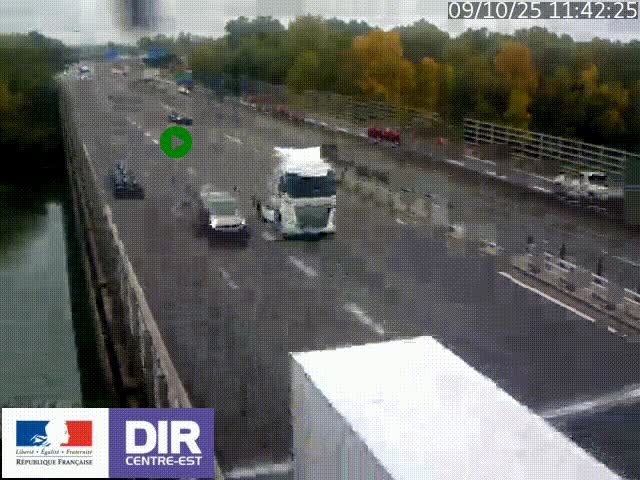 Caméra trafic à la jonction entre l'A46 (Rocade-est de Lyon) et l'A42 à hauteur de Vault-en-Velin en direction de Marseille