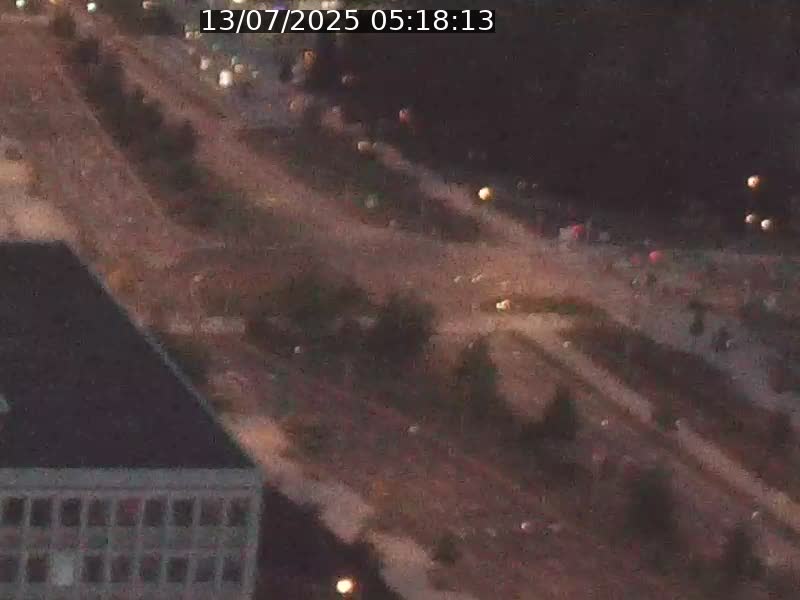 Webcam sur l'avenue John Fitzgerald Kennedy (N51) avec vue sur le Pont rouge (Pont Grande Duchesse Charlotte), l'arrêt Pfaffenthal et l'entrée du quartier Kirchberg