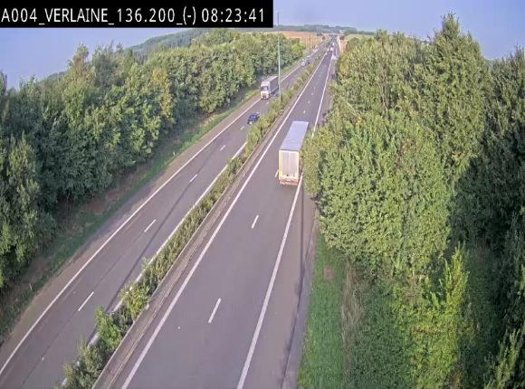 Webcam sur l'E411 à hauteur du pont surplombant la N40, à proximité de la sortie 26 Verlaine - Libramont-Chevigny. Vue orientée vers Namur