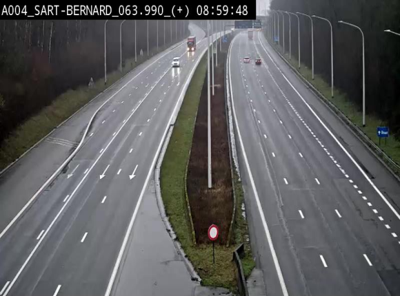 Webcam sur l'E411 à hauteur de la jonction avec la N4 à la sortie de Namur. Vue orientée vers Luxembourg