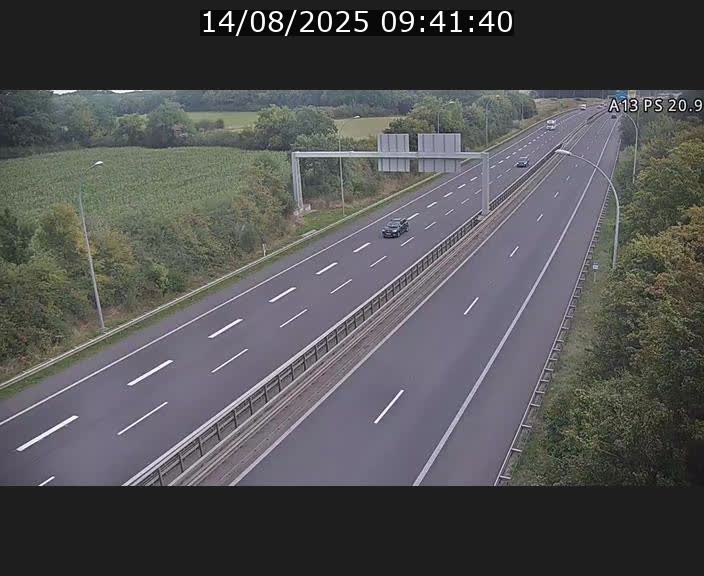 Traffic live webcam Luxembourg Croix de Bettembourg, rond-point d'Hellange - A13 direction Allemagne - BK 20.9