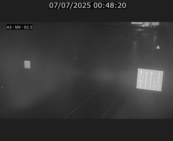 Webcam autoroute A3 au Luxembourg à proximité de la Croix de Gasperich. Vue orientée vers Luxembourg