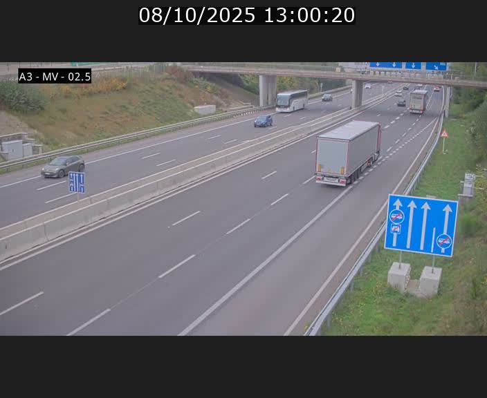 Webcam autoroute A3 au Luxembourg à proximité de la Croix de Gasperich. Vue orientée vers Luxembourg