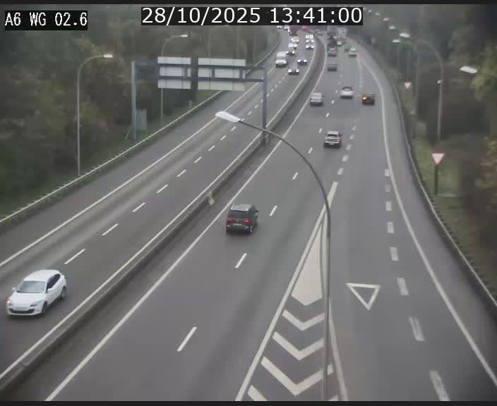 Traffic live webcam Luxembourg Croix de Cessange - A6 - BK 2.6 - direction France/Allemagne