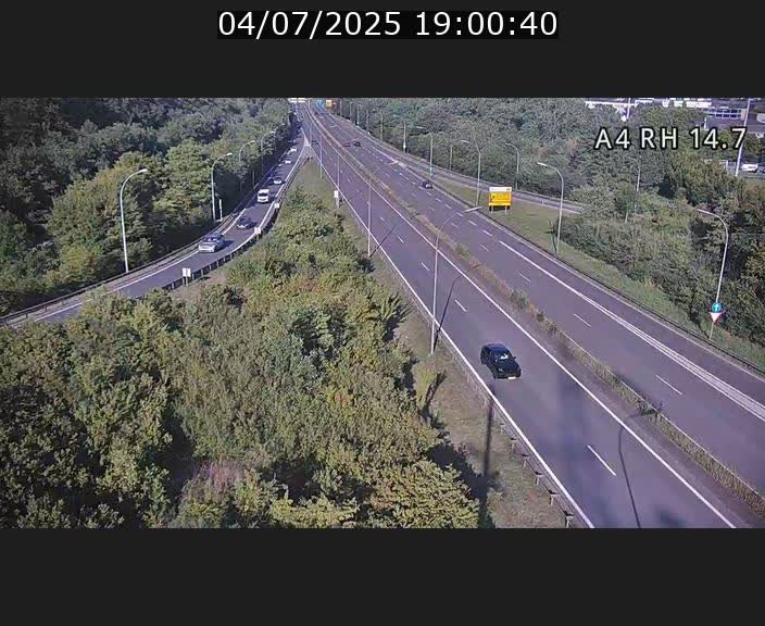 Traffic live webcam Luxembourg Jonction Lankelz - A4 - BK 14.7 - direction Luxembourg