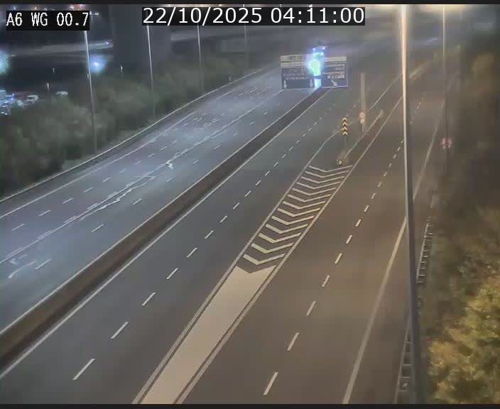 Traffic live webcam Luxembourg Croix de Cessange - A6 - BK 0.7 - direction A3 France