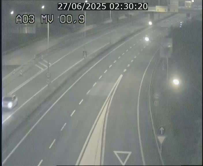 Traffic live webcam Luxembourg Croix de Gasperich - A3 - BK 0.4 - direction Luxembourg