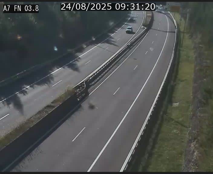 Caméra autoroute Luxembourg A7 - Passage à gibier Rëngelbour - direction Tunnel Stafelter