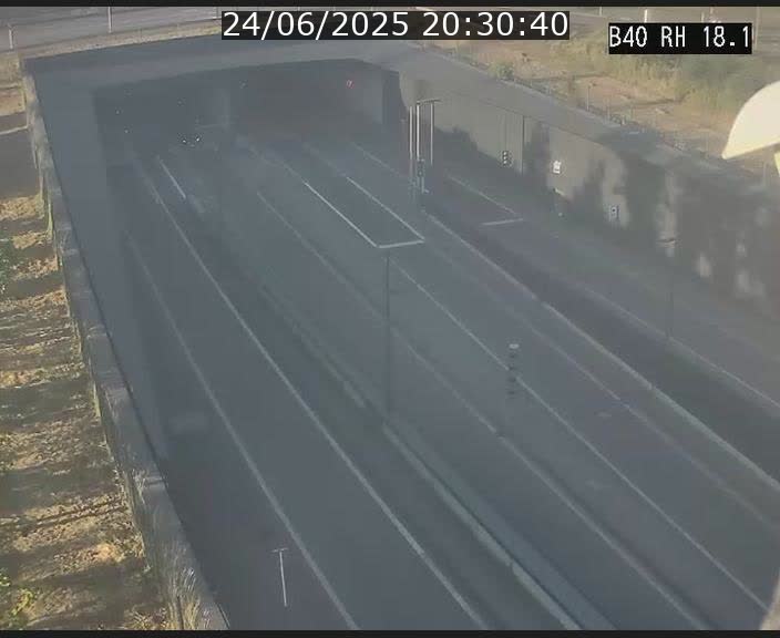 Webcam sur la route de contournement d'Esch-Belval avant le tunnel Central Gate au niveau de la porte de France et du radar fixe