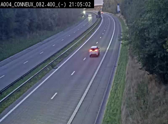 Webcam sur l'E411 avant les sorties 20 menant à Ciney, Dinant et Achêne. Vue orientée vers Namur