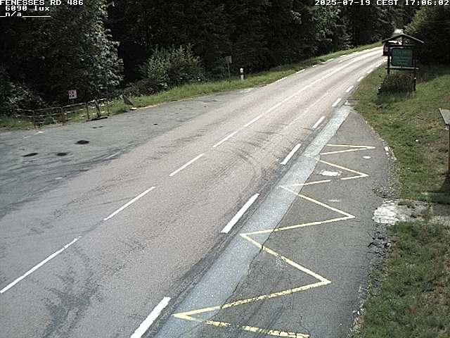 Webcam en haut du col des Fenesses, aussi appelé col du Ménil sur la D486 à 593 mètres d'altitude dans les Vosges