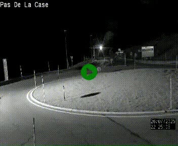 Webcam sur la N22 au niveau du poste frontière entre la France et Andorre à proximité de Pas de la Case à plus de 2000 mètres d'altitude