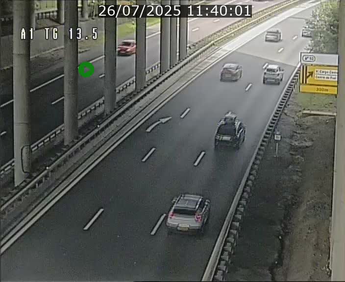 Traffic live webcam Luxembourg Senningen - A1 direction Luxembourg - BK 13.5