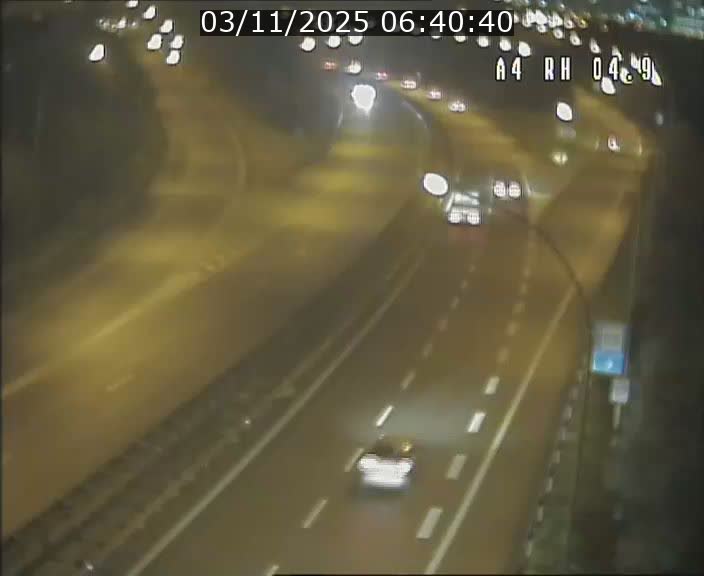Traffic live webcam Luxembourg Leudelange - A4 - BK 4.9 - direction Luxembourg