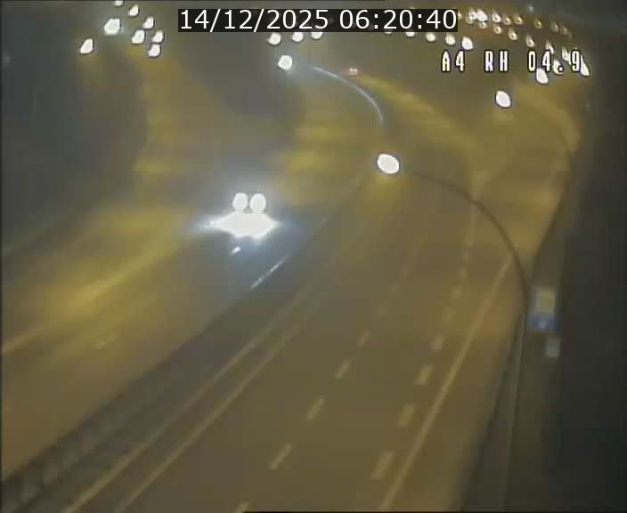 Traffic live webcam Luxembourg Leudelange - A4 - BK 4.9 - direction Luxembourg