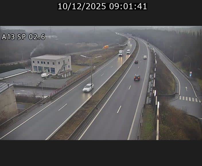 Traffic live webcam Luxembourg Sanem - A13 direction Pétange - BK 2.6