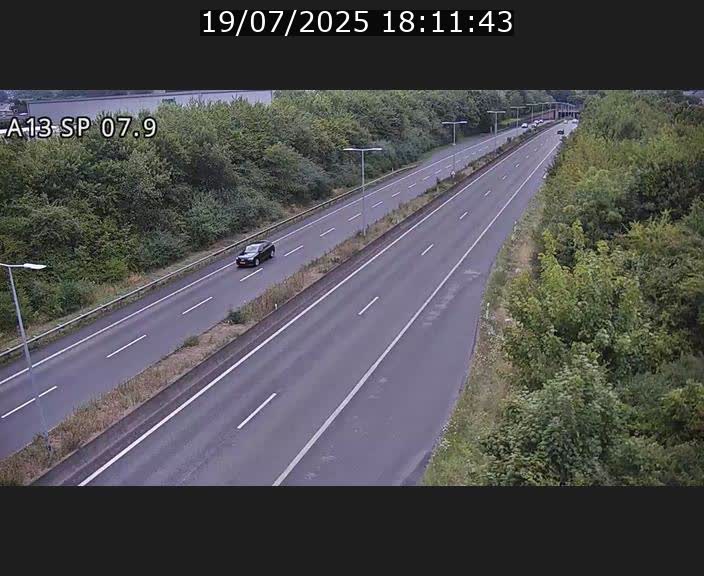 Traffic live webcam Luxembourg Jonction Lankelz - A13 direction Pétange - BK 7.9