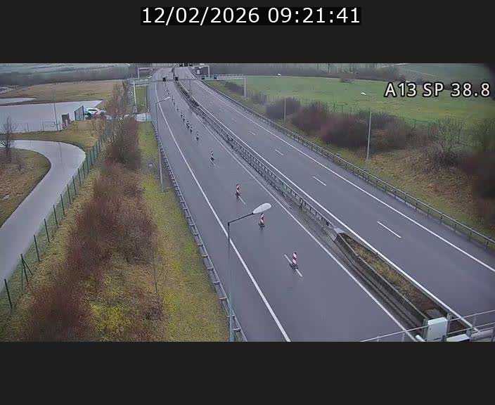 Webcam autoroute A13 à l'entrée ouest du tunnel Markusbierg à Schengen. Vue orientée vers le tunnel et l'Allemagne