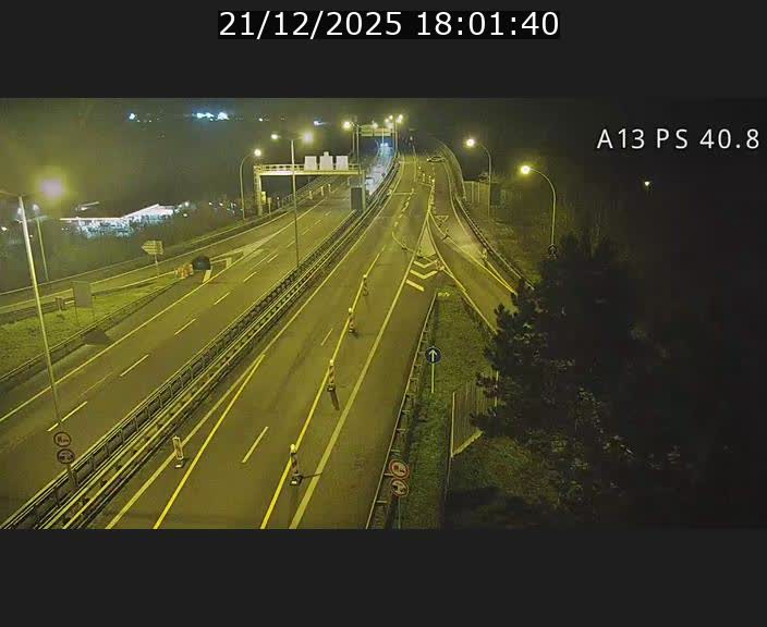 Webcam autoroute A13 à la sortie est du tunnel Markusbierg à Schengen. Vue sur le pont de la Moselle, vers l'Allemagne