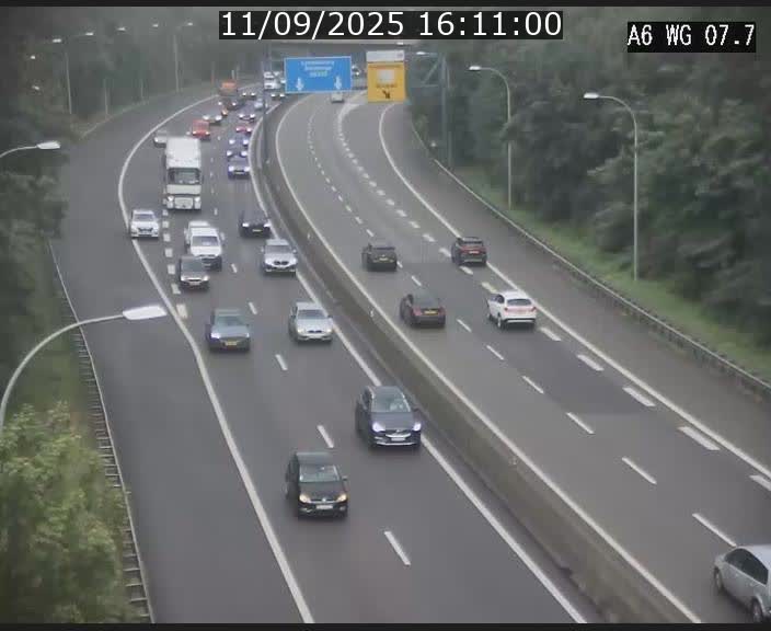 Traffic live webcam Luxembourg - Bridel - A6 - BK 7.7 - direction Belgique
