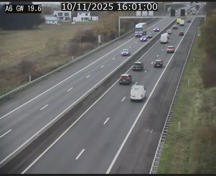 Traffic live webcam Luxembourg - Steinfort - A6 - BK 19.6 - direction Belgique