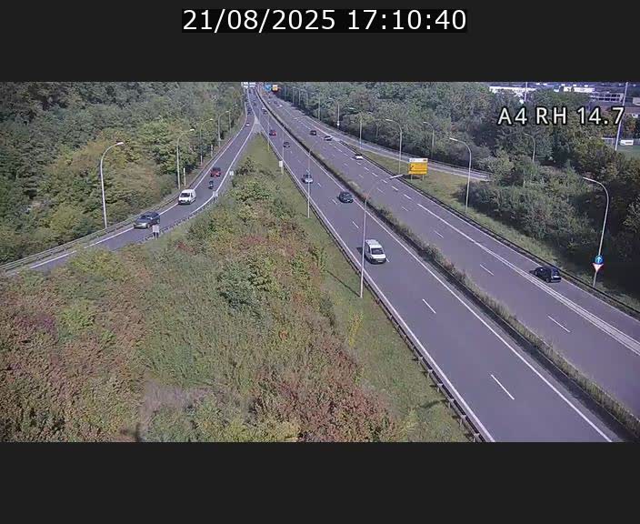 Traffic live webcam Luxembourg Jonction Lankelz - A4 - BK 14.7 - direction Luxembourg
