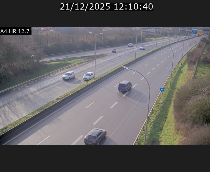 Traffic live webcam Luxembourg Esch sur Alzette - A4 - BK 12.7 - direction Esch-Belval