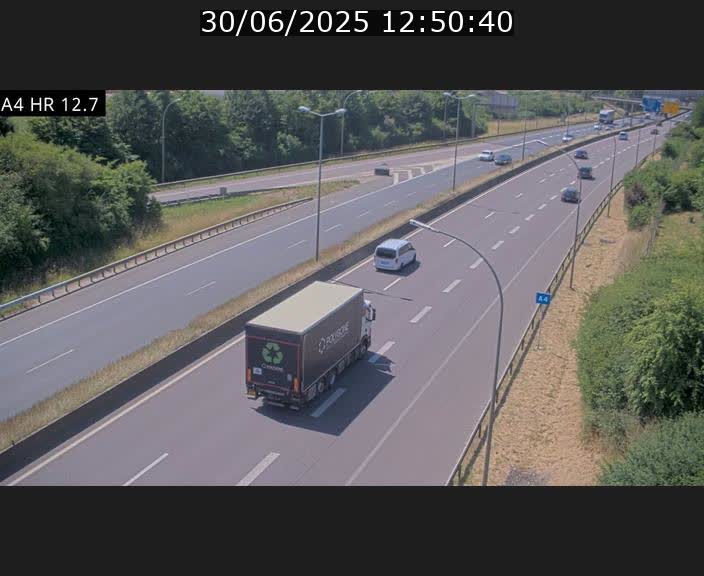 Traffic live webcam Luxembourg Esch sur Alzette - A4 - BK 12.7 - direction Esch-Belval