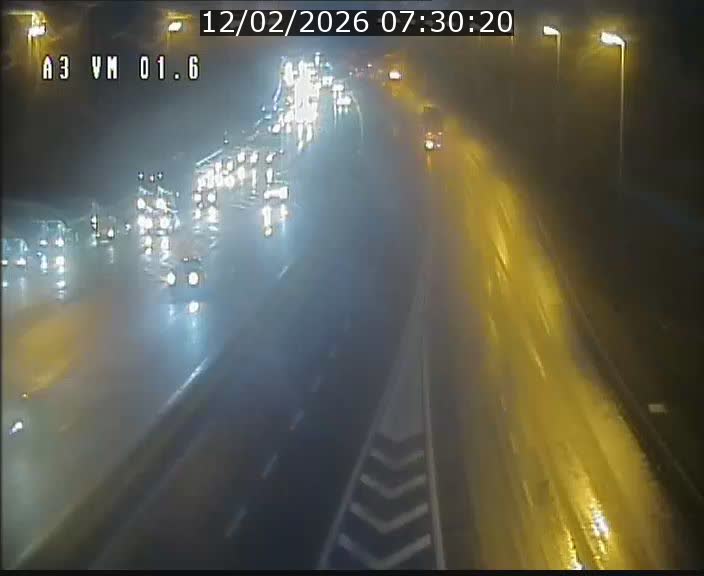 Traffic live webcam Luxembourg - Croix de Gasperich - A3 - BK 1.6 - direction France/Aire de Berchem