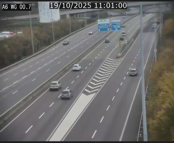 Traffic live webcam Luxembourg Croix de Cessange - A6 - BK 0.7 - direction A3 France