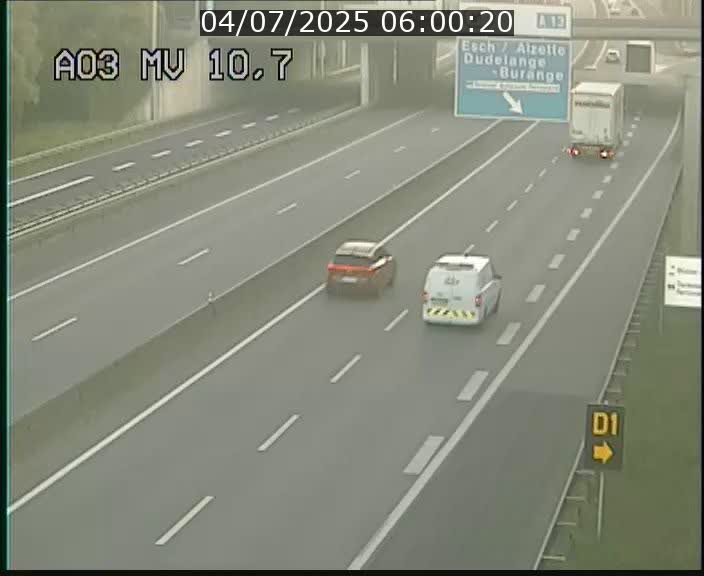 Traffic live webcam Luxembourg Croix de Bettembourg - A3 - BK 10.7 - direction France