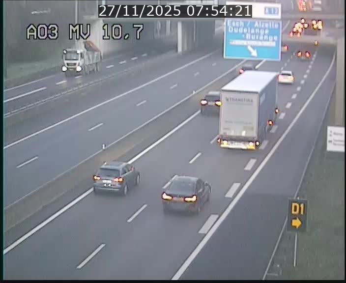 Traffic live webcam Luxembourg Croix de Bettembourg - A3 - BK 10.7 - direction France