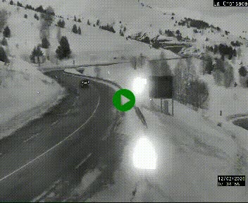 Webcam au carrefour de la croisade, à la jonction entre la N22 et la N320, avant le poste de douane franco-andorrane. Webcam à 1790 mètres d'altitude