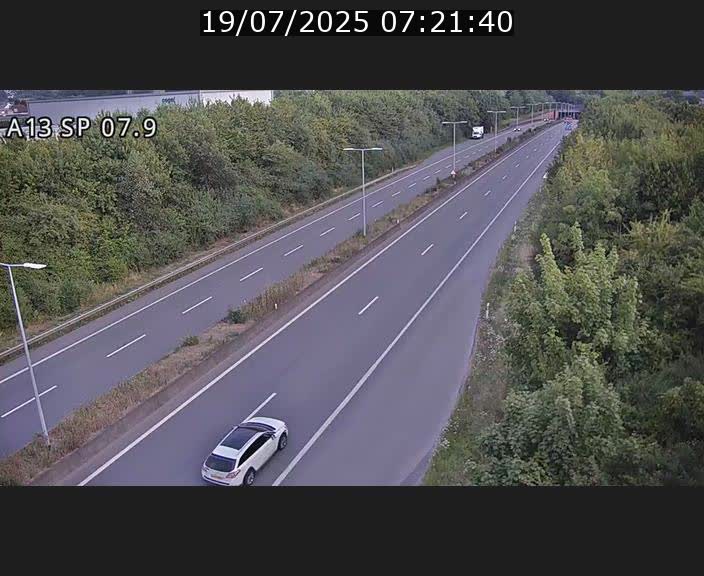 Traffic live webcam Luxembourg Jonction Lankelz - A13 direction Pétange - BK 7.9