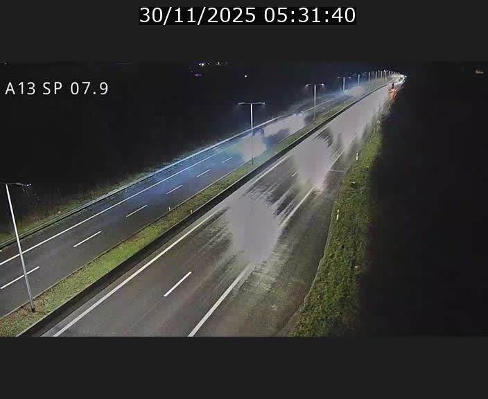 Traffic live webcam Luxembourg Jonction Lankelz - A13 direction Pétange - BK 7.9