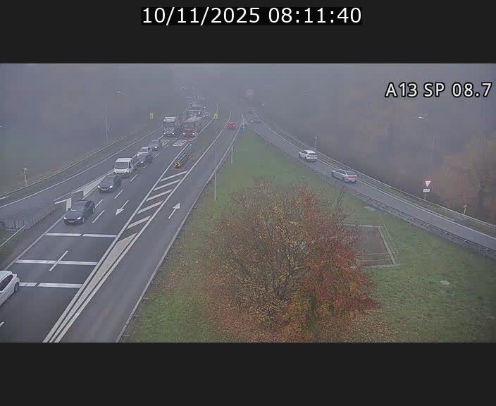Traffic live webcam Luxembourg Jonction Lankelz - A13 direction Pétange - BK 8.7 