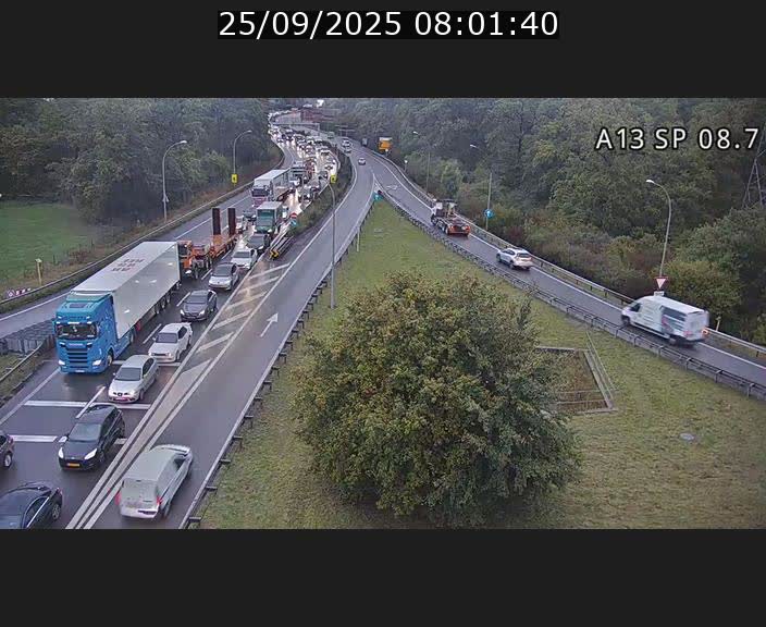 Traffic live webcam Luxembourg Jonction Lankelz - A13 direction Pétange - BK 8.7 