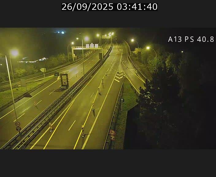 Webcam autoroute A13 à la sortie est du tunnel Markusbierg à Schengen. Vue sur le pont de la Moselle, vers l'Allemagne