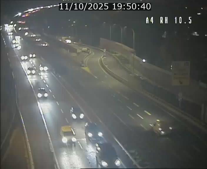 Traffic live webcam Luxembourg Pontpierre - A4 - BK 10.5 - direction Luxembourg