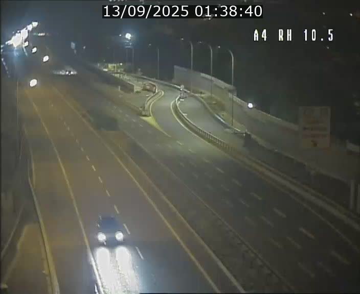 Traffic live webcam Luxembourg Pontpierre - A4 - BK 10.5 - direction Luxembourg