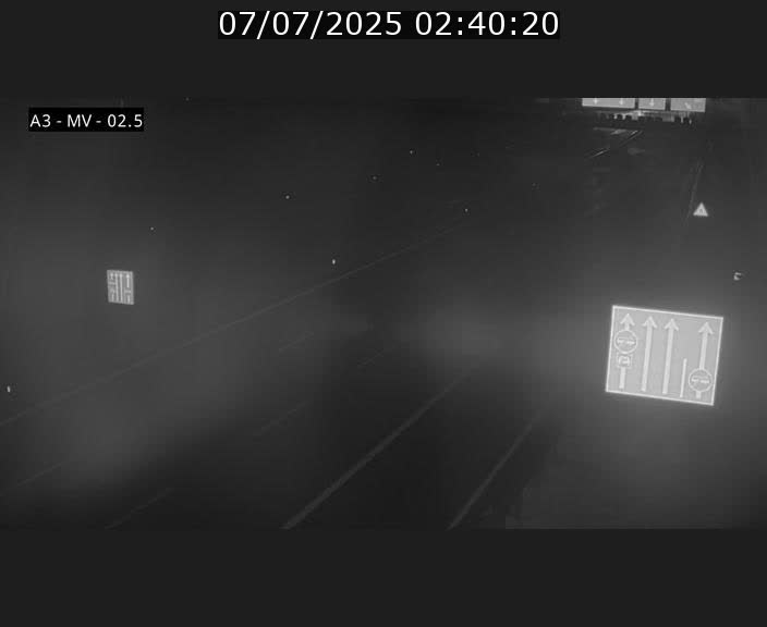 Webcam autoroute A3 au Luxembourg à proximité de la Croix de Gasperich. Vue orientée vers Luxembourg