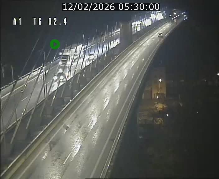 Traffic live webcam Luxembourg Sandweiler - A1 direction Luxembourg-ville - BK 2.4