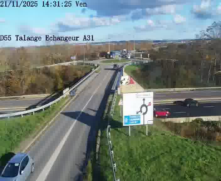 Webcam sur la D55 à Talange au niveau du pont surplombant l'A31 (sens droite-gauche vers Luxembourg). Vue orientée vers Ay-sur-Moselle.