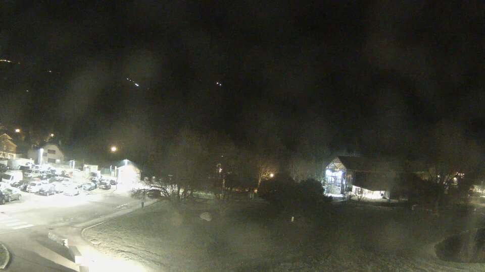 Webcam au niveau de la mairie du village du Bourg d'Oisans, aux pieds de l'Alpe d'Huez et aux portes du parc des Écrins