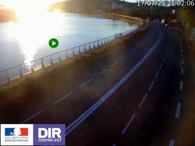 Webcam sur le quai Parjot à Vienne, aux Portes de Lyon, sur la Nationale 7, à la jonction avec le boulevard du Rhône-nord (D1407), caméra orientée vers Lyon