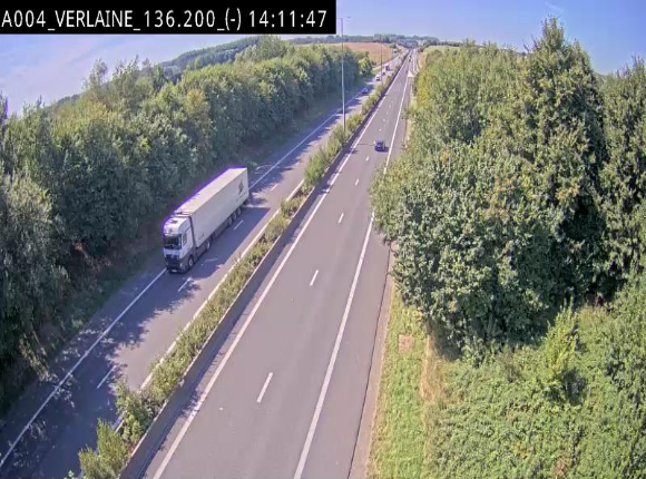 Webcam sur l'E411 à hauteur du pont surplombant la N40, à proximité de la sortie 26 Verlaine - Libramont-Chevigny. Vue orientée vers Namur